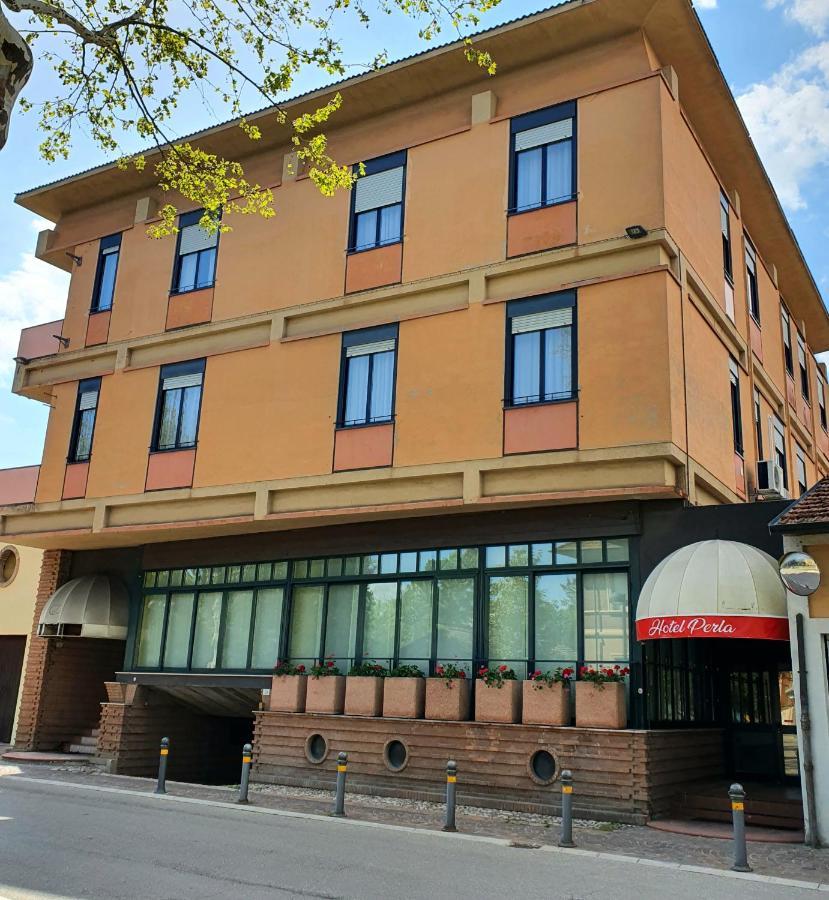 Hotel Perla Massa Lombarda Eksteriør bilde