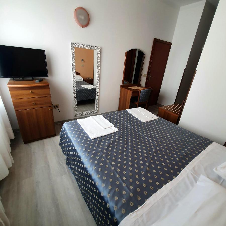 Hotel Perla Massa Lombarda Eksteriør bilde