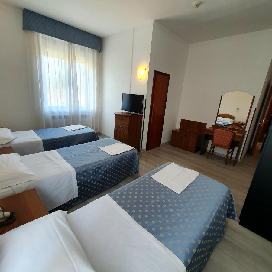 Hotel Perla Massa Lombarda Eksteriør bilde