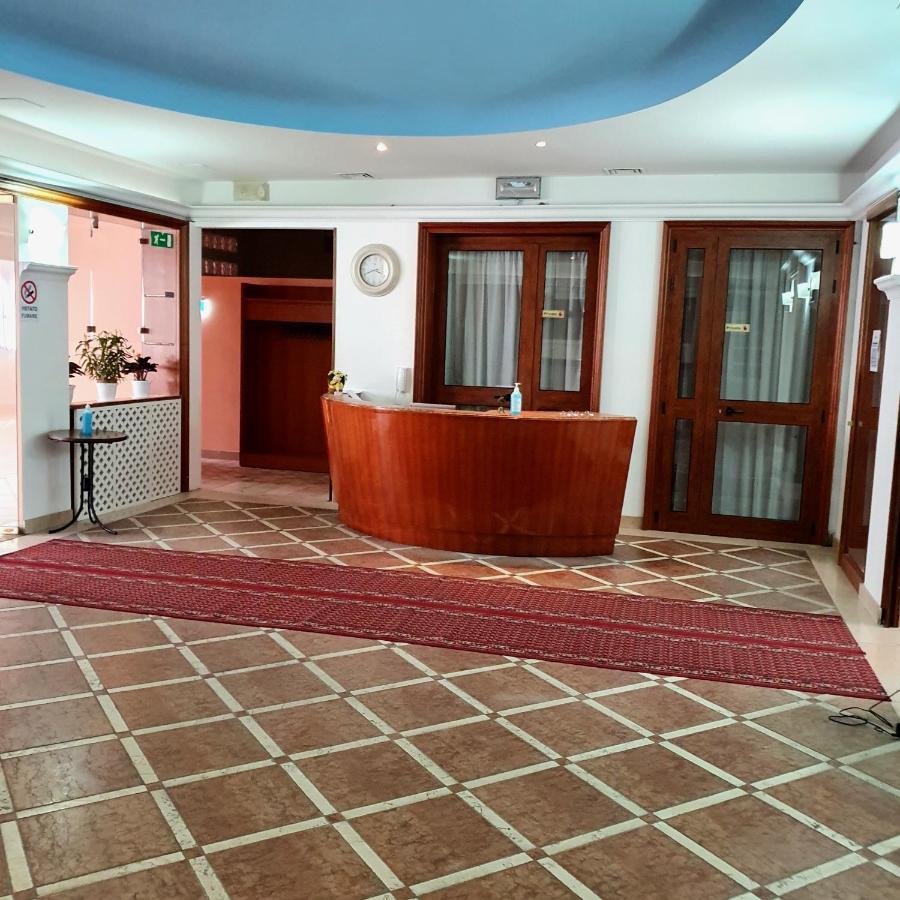 Hotel Perla Massa Lombarda Eksteriør bilde