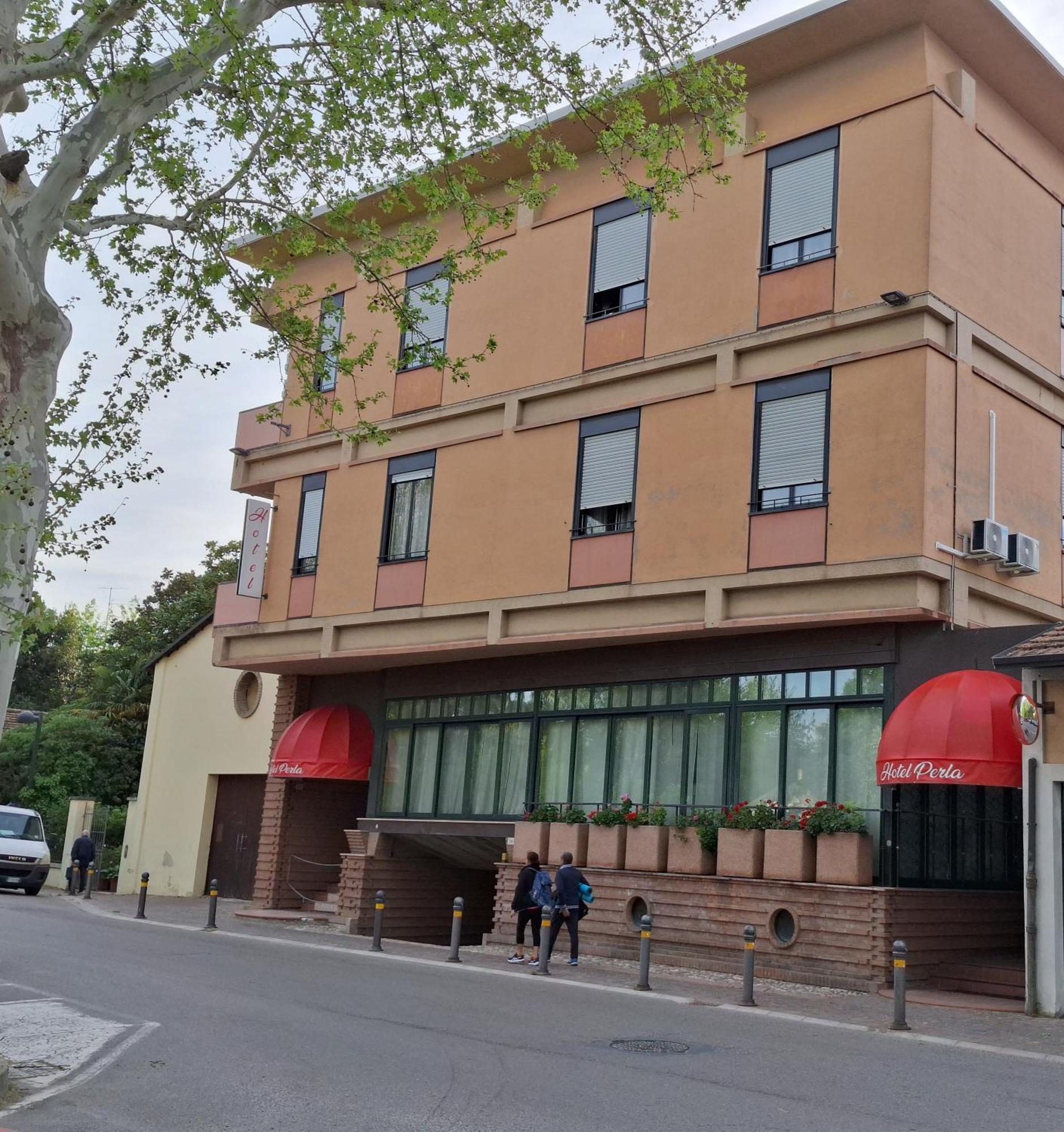 Hotel Perla Massa Lombarda Eksteriør bilde